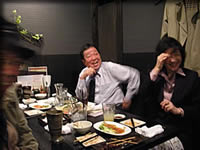 向うでモメてる・・