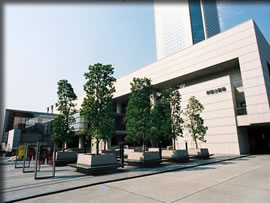 新国立劇場（オペラハウス）