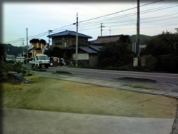 道路はちょうさ優先・・