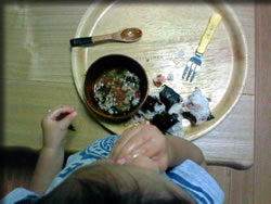 息子の食事風景