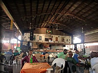 ただ今、酒盛り中