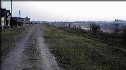 「練習場」の堤防