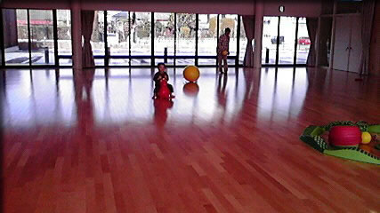 体育館のようなところ