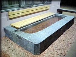 共同駐車場の足湯