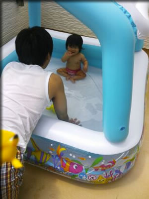 屋根つきプール