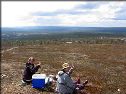 「美しい頂上」という名の丘で、Kaisaと温子さん
