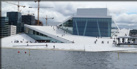 オペラハウスの外観