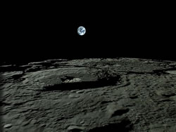 地球の出（かぐや撮影）