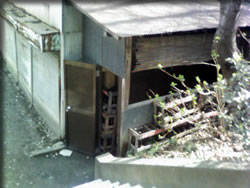 もみぢ食堂・通用門