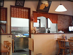 「みさと」店内