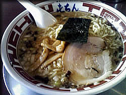 醤油豚骨ラーメン（大）