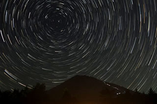 富士山と北極星