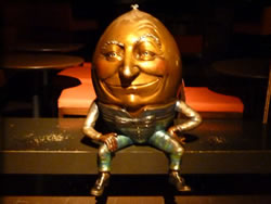 ハンプティダンプティ